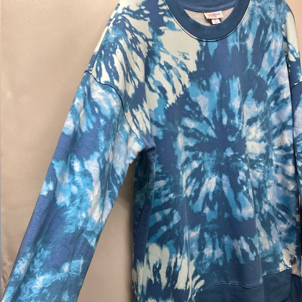 LulaRoe Hannah Crewneck sweatshirt. Blue tie dye Size Medium - Picture 10 of 12
